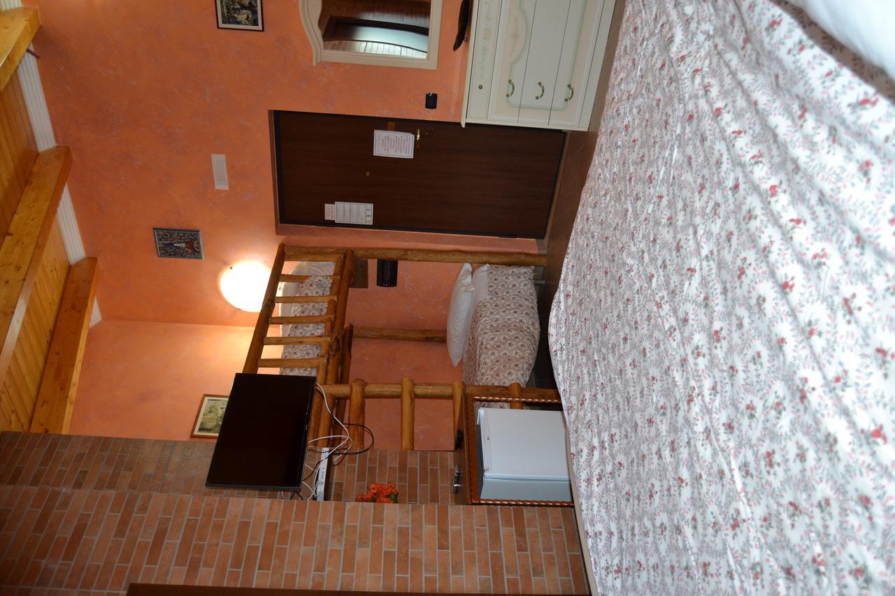 Resort Le Parisien Montecorvino Pugliano Esterno foto