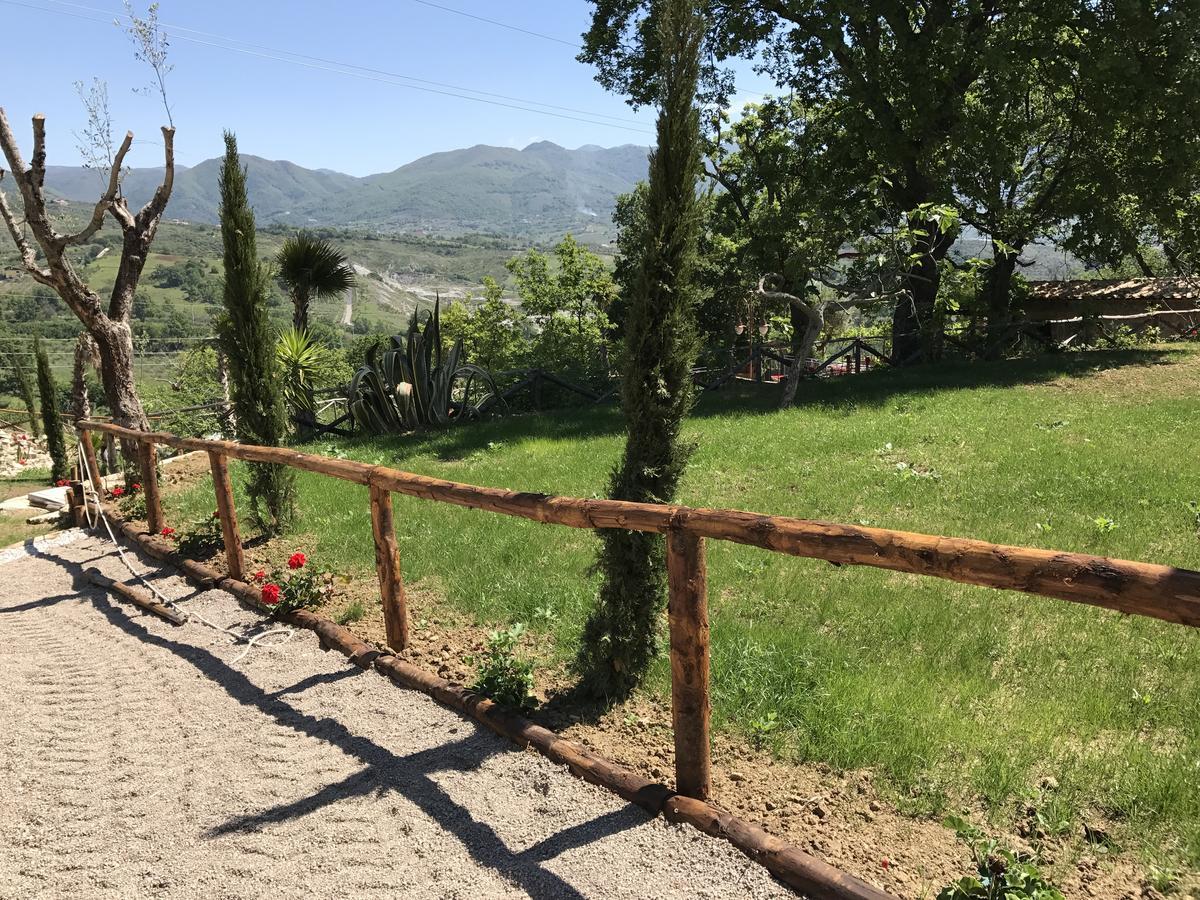 Resort Le Parisien Montecorvino Pugliano Esterno foto