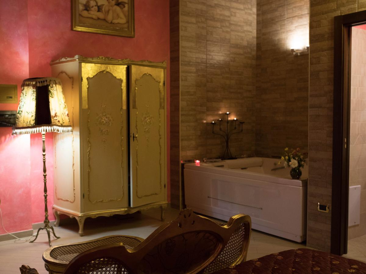 Resort Le Parisien Montecorvino Pugliano Esterno foto